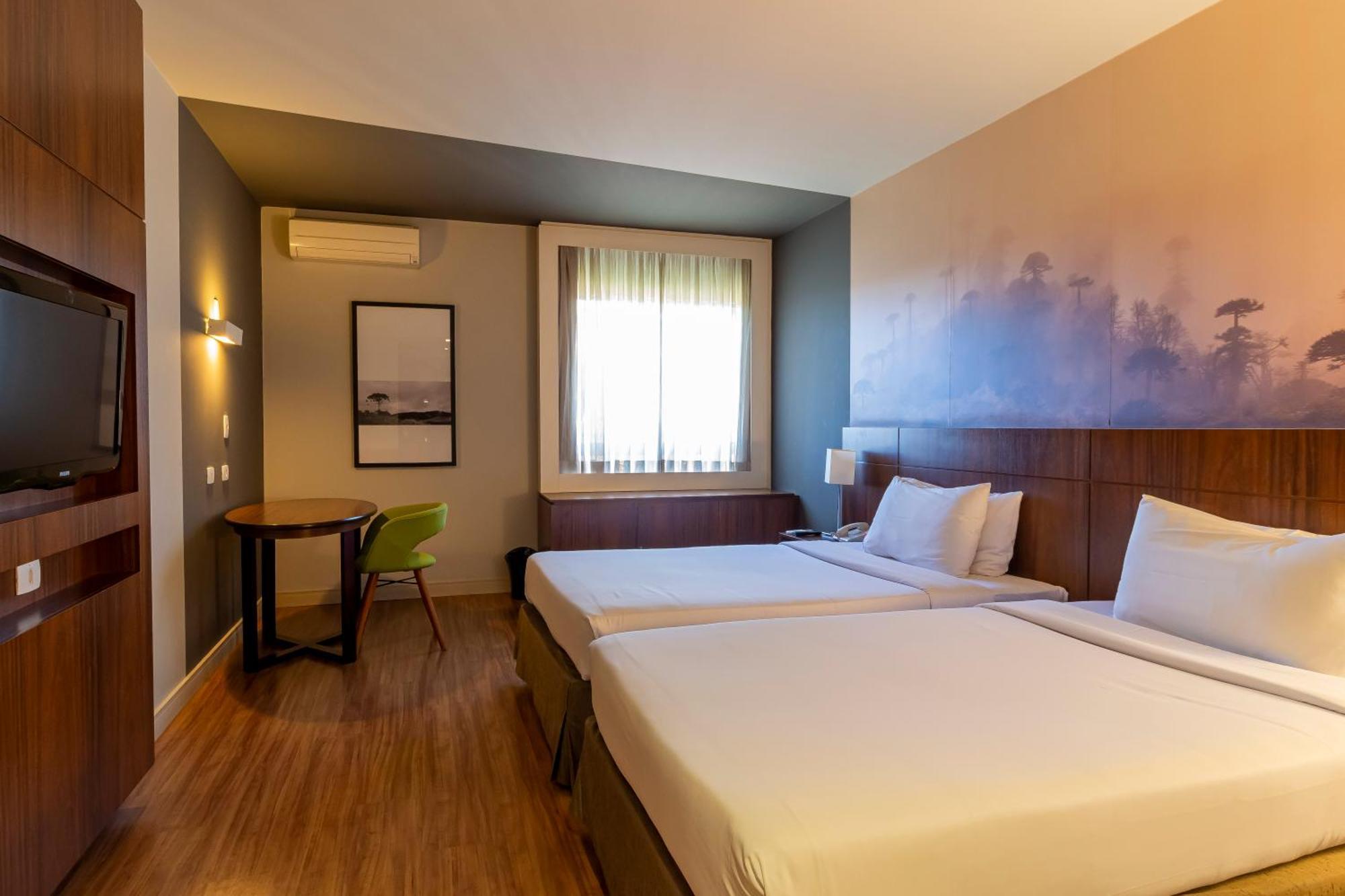Hotel Cassino Tower Curitiba Aeroporto By Nacional Inn Sao Jose dos Pinhais Exterior photo