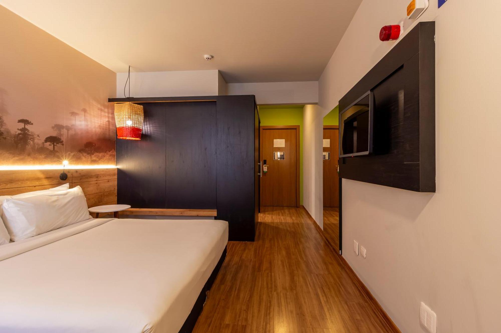 Hotel Cassino Tower Curitiba Aeroporto By Nacional Inn Sao Jose dos Pinhais Exterior photo