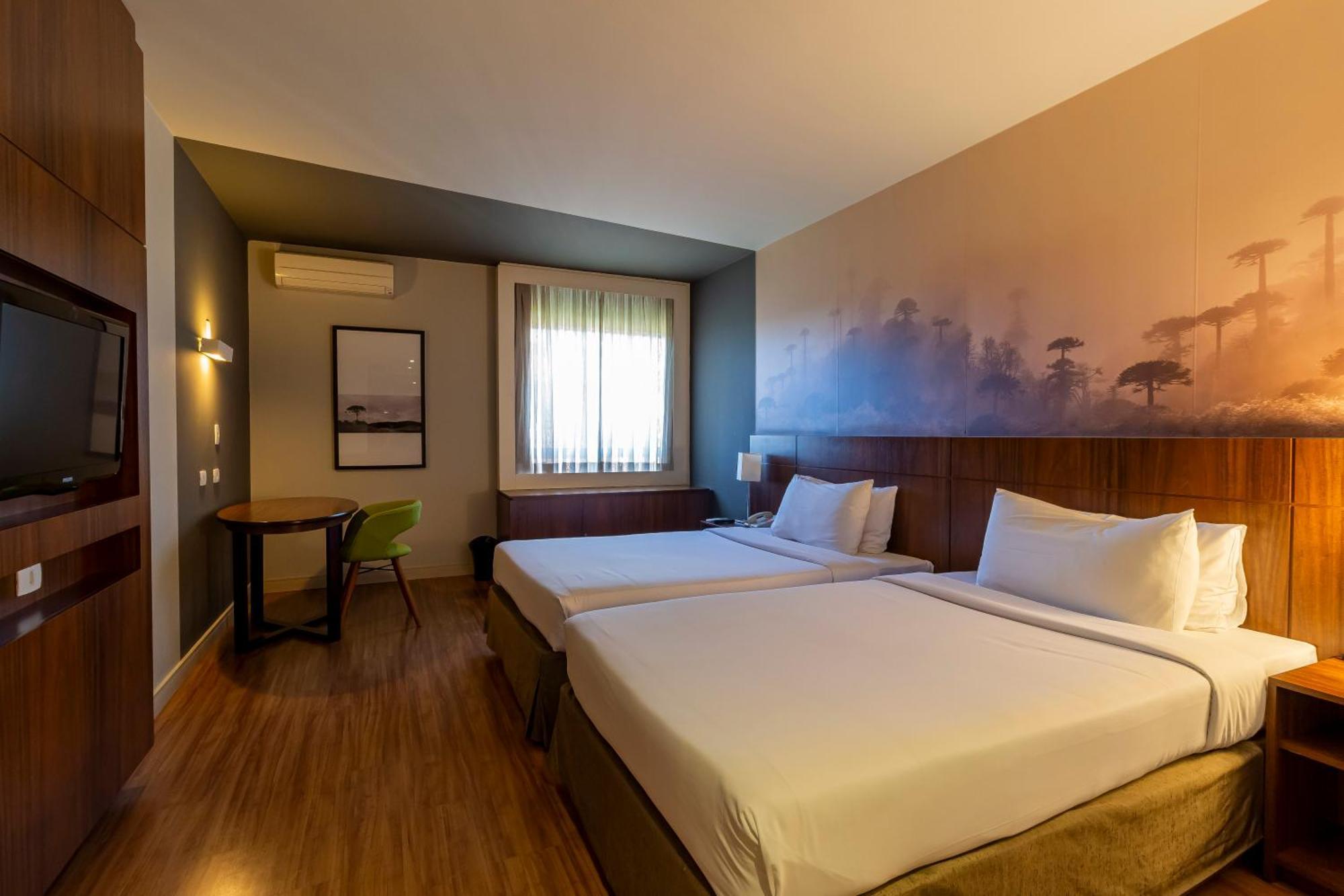 Hotel Cassino Tower Curitiba Aeroporto By Nacional Inn Sao Jose dos Pinhais Exterior photo